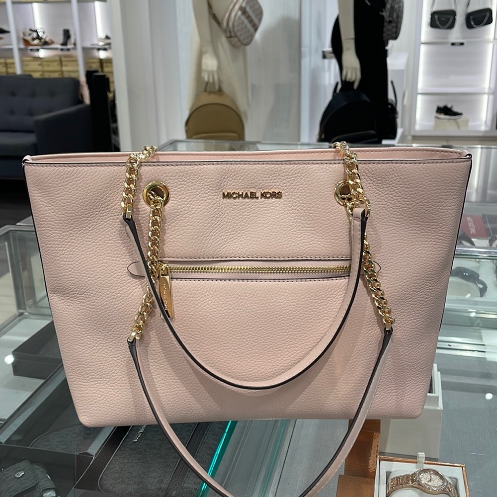 MICHAEL KORS Jet Set Medium Front Zip Pebbled Leather Chain Tote 
Powder Blush